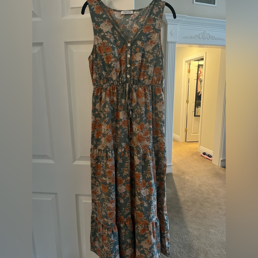 Elegant Floral Button-Up Dress NWOT
